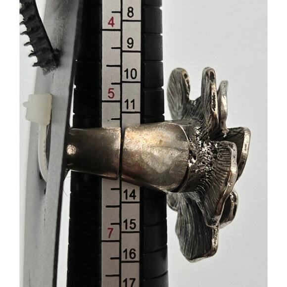 Tanya's Creations Silver Toned and Rhinestone Cocktail Ring with Stretchy Band - Picture 7 of 7